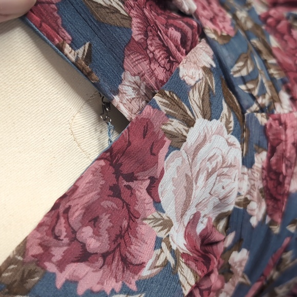 ASTR The Label Slate Blue Frolic Floral Cut Out Maxi Dress, Sz S. - Picture 7 of 9